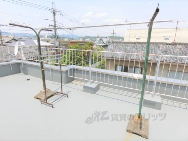 通路　物干し場