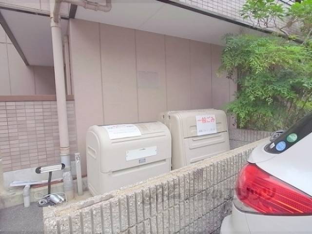 ゴミ置き場