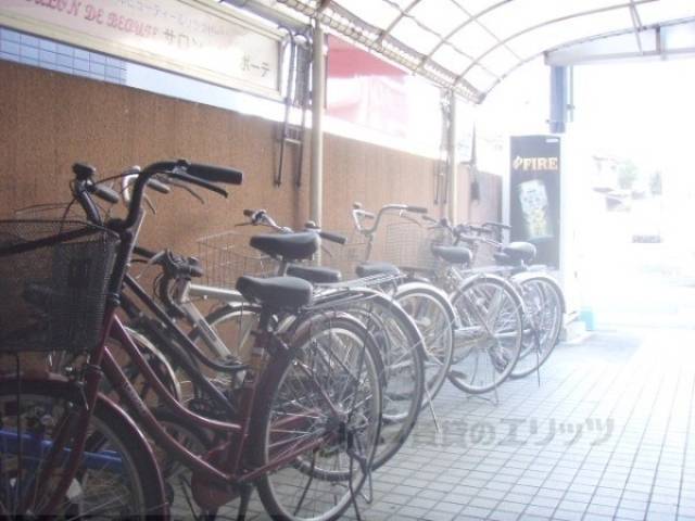 駐輪場