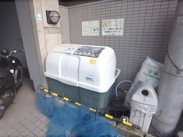 前面道路　共同ゴミ捨て場