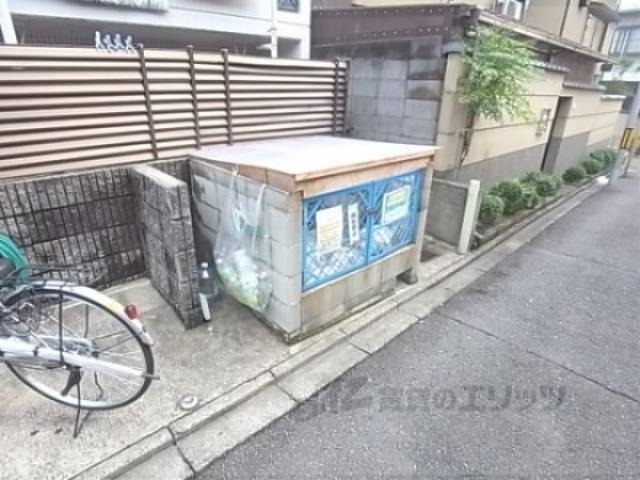 ゴミ置き場