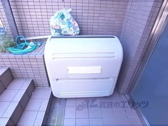 ダストボックス