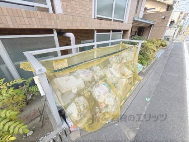 ゴミ置き場