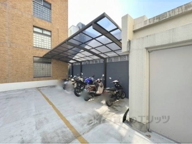 バイク置き場