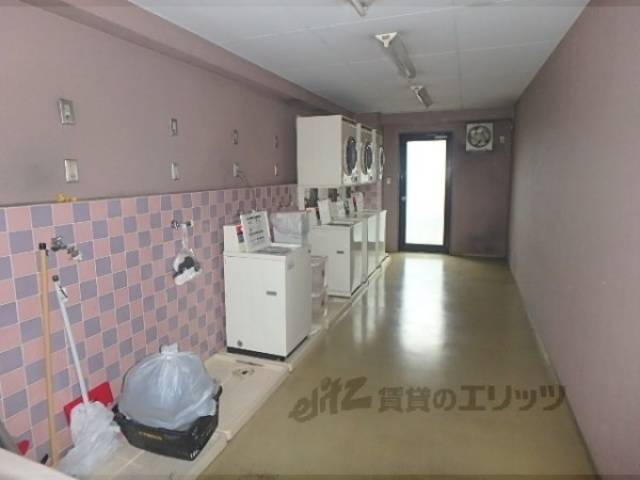 コインランドリー