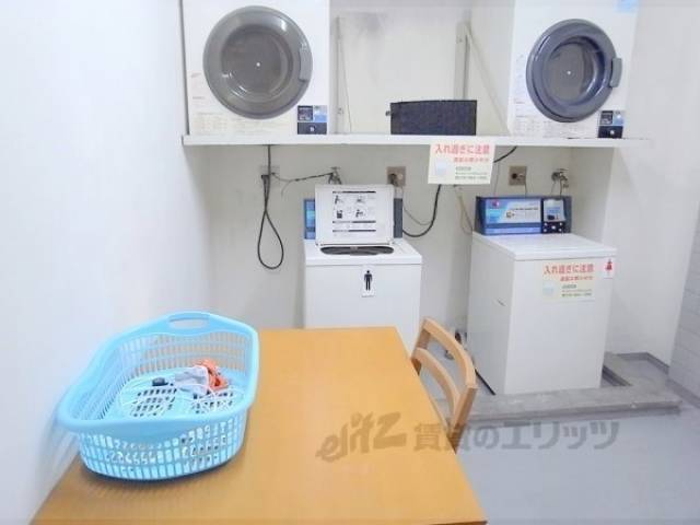 コインランドリー