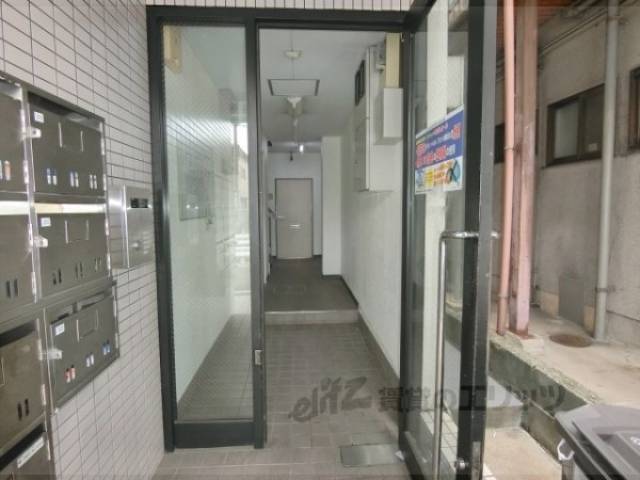 エントランス　ゴミ置き場