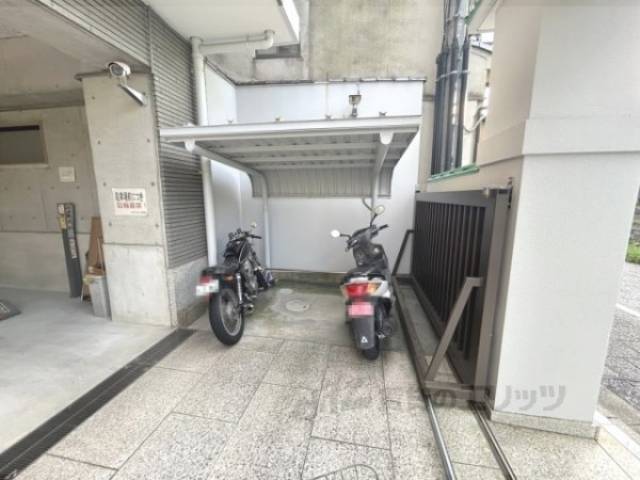 バイク置き場
