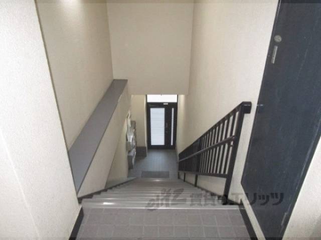 階段　1階から2階