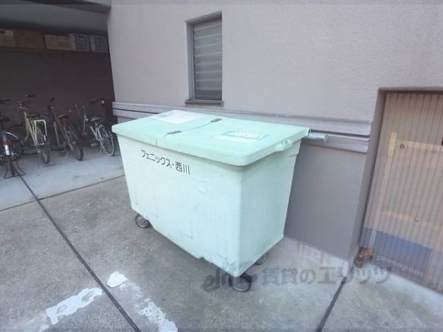 ごみボックス