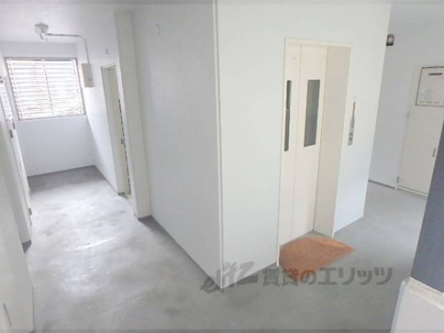 通路　ゴミ捨て場