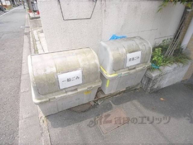ゴミ置き場