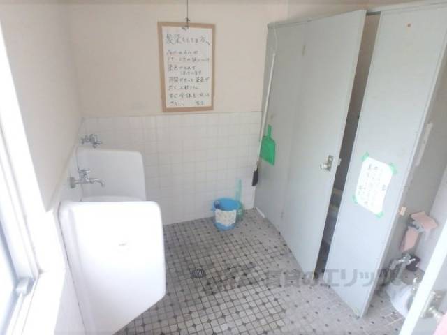 トイレ　共用です。