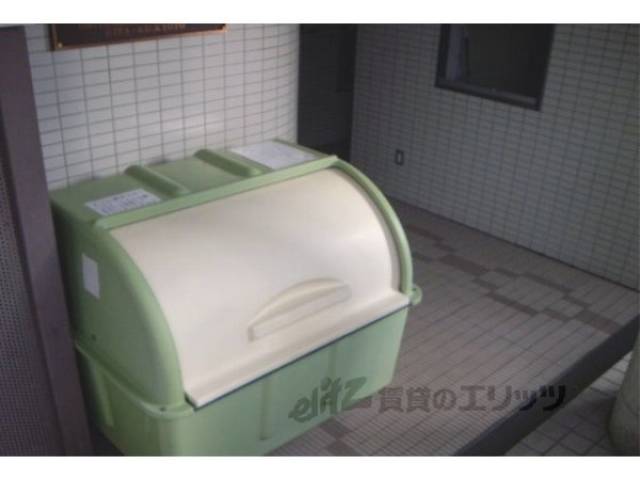 ごみ捨て場