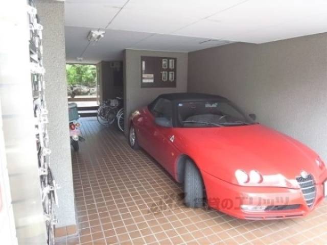 ロビー　家主様の駐車場