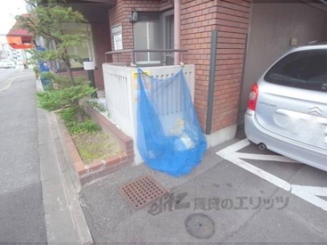 ゴミ置き場