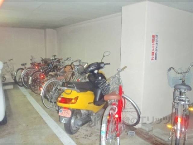 駐輪場