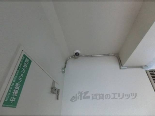 監視カメラ