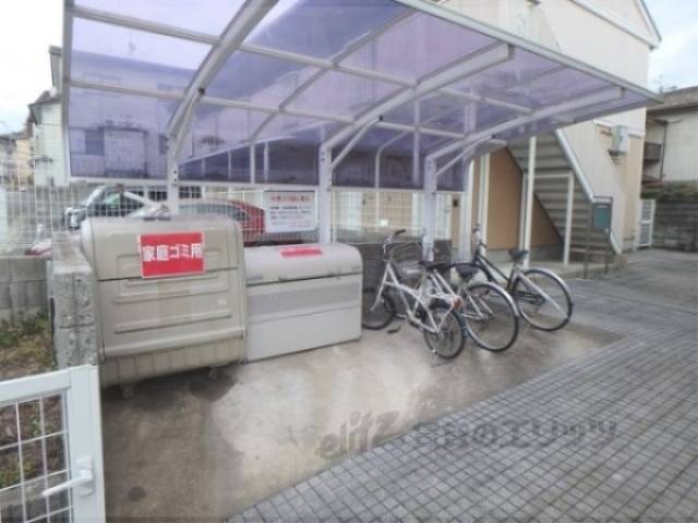 エントランス　ゴミボックス