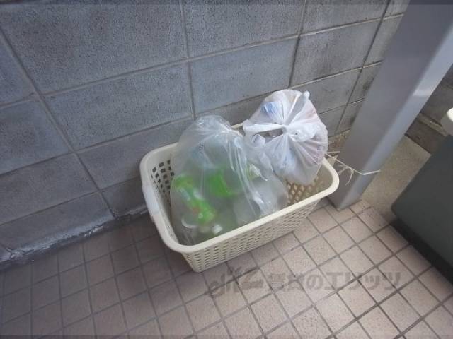 ごみ捨て場