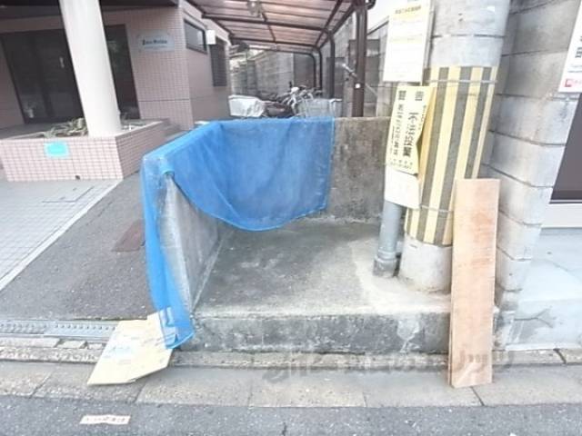 共同ゴミ捨て場