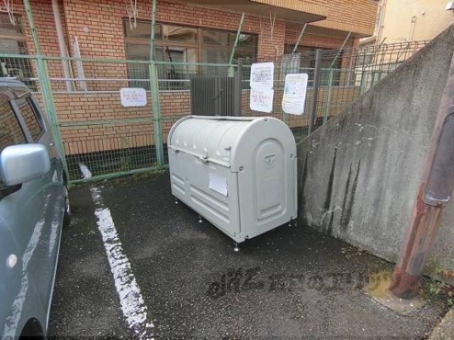 ゴミ置き場