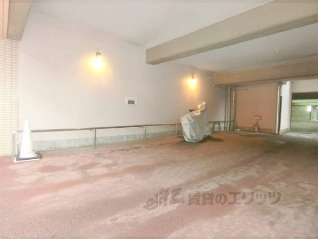 駐輪場　バイク置き場