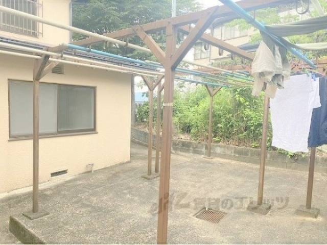 共同物干し場