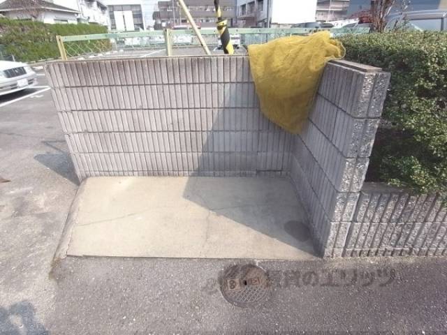ゴミ置き場