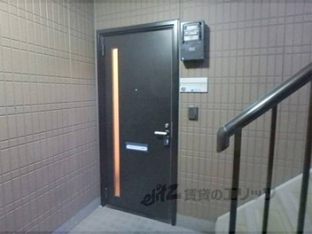 ドア