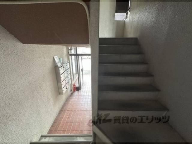 階段　Ａ棟