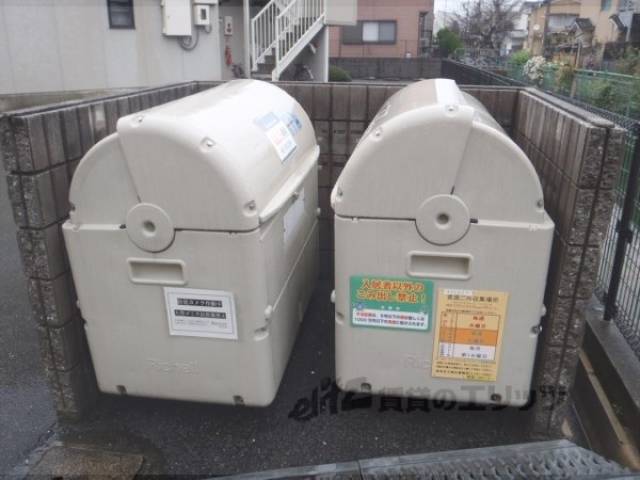 ゴミ収集ボックス
