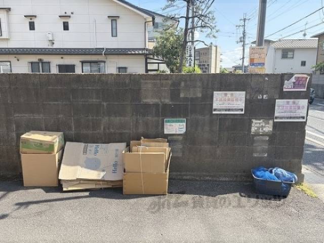 ゴミ置き場