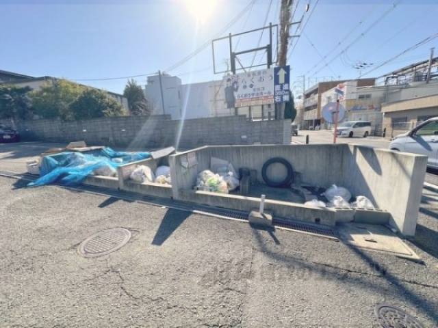ゴミ置き場
