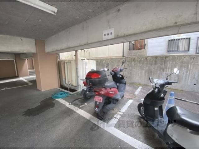 駐輪場　バイク置き場