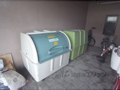 ゴミ収集ボックス