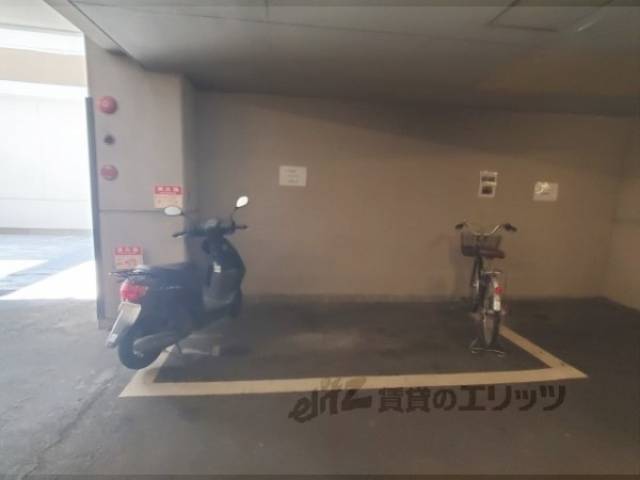 駐輪場　バイク置場