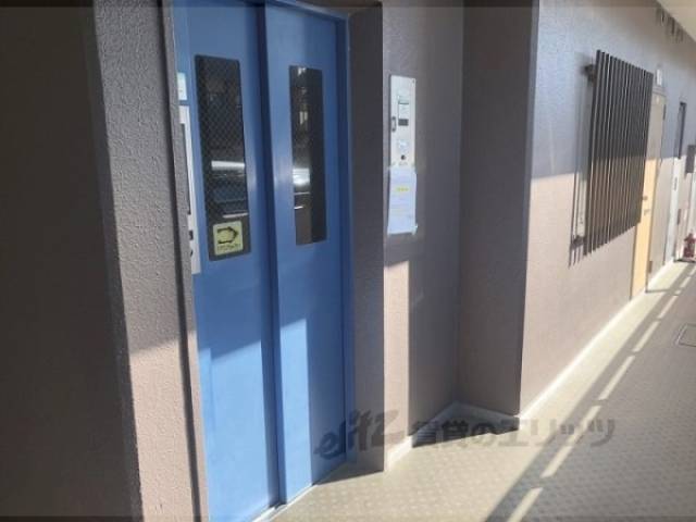 エレベーター　井戸水