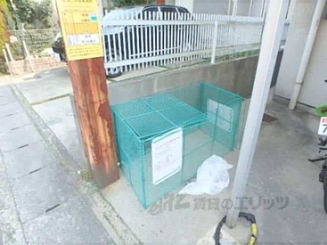 ごみ捨て場