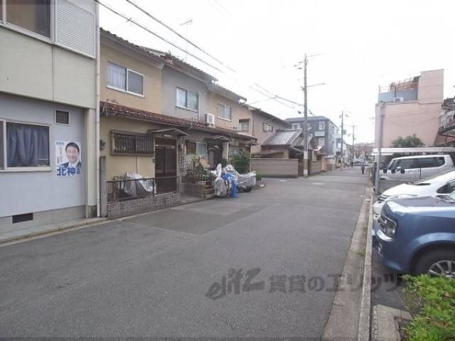 前面道路　南側