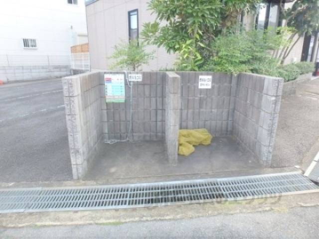 ゴミ置き場