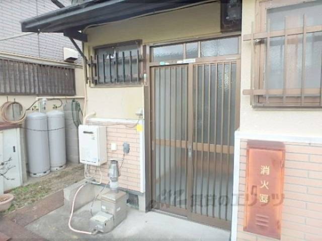 前面道路　玄関