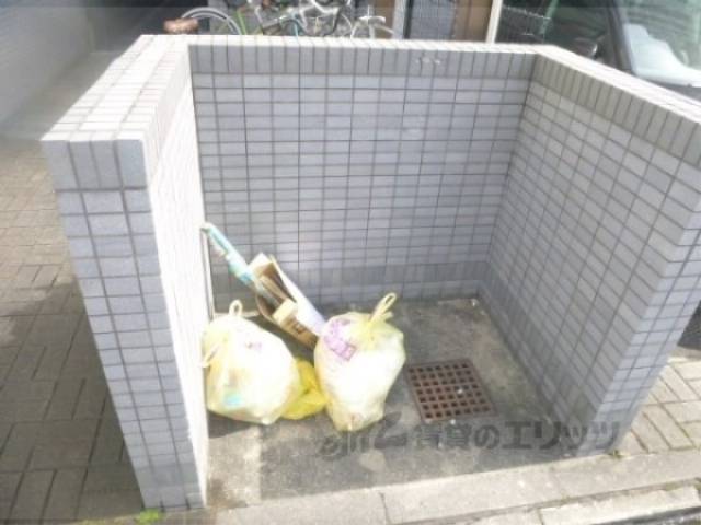 ゴミ置き場