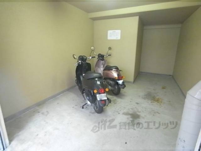 駐輪場　バイク専用