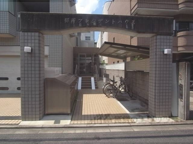 入り口