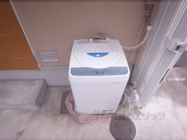 洗濯機置き場　洗濯機置き場