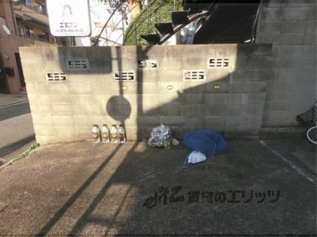 ゴミ置き場