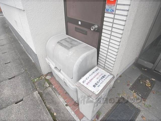 ゴミ置き場　ゴミボックス