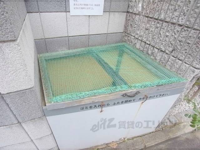 ごみボックス