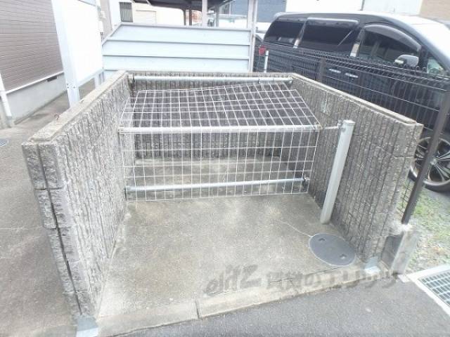 ゴミ置き場